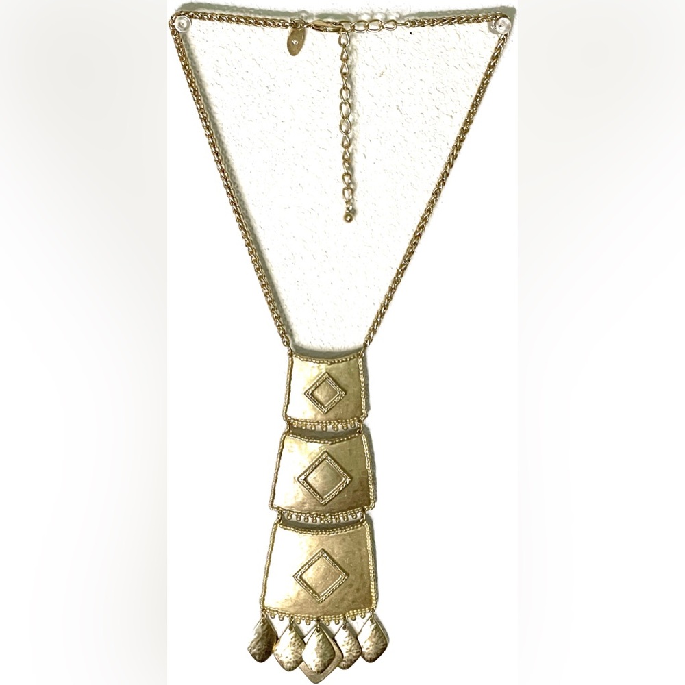 Beautiful fashion necklace